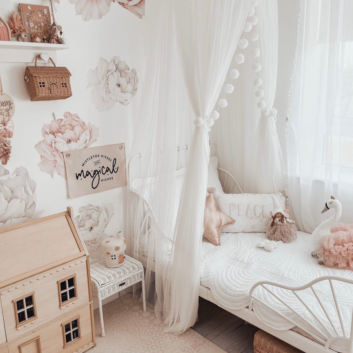 Mistletoe Kisses Pink Banner